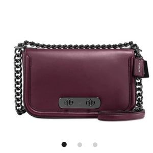 Coach Swagger Shoulder Bag in Glovetanned Leather